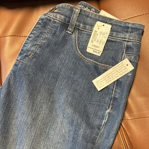 Christopher & Banks Everyday Denim Women’s Jeans - Size: 4 Short NWT